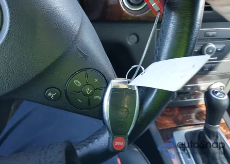 2010 Mercedes-Benz Glk 350 4Matic из США, поврежденный, VIN WDCGG8HBXAF318294